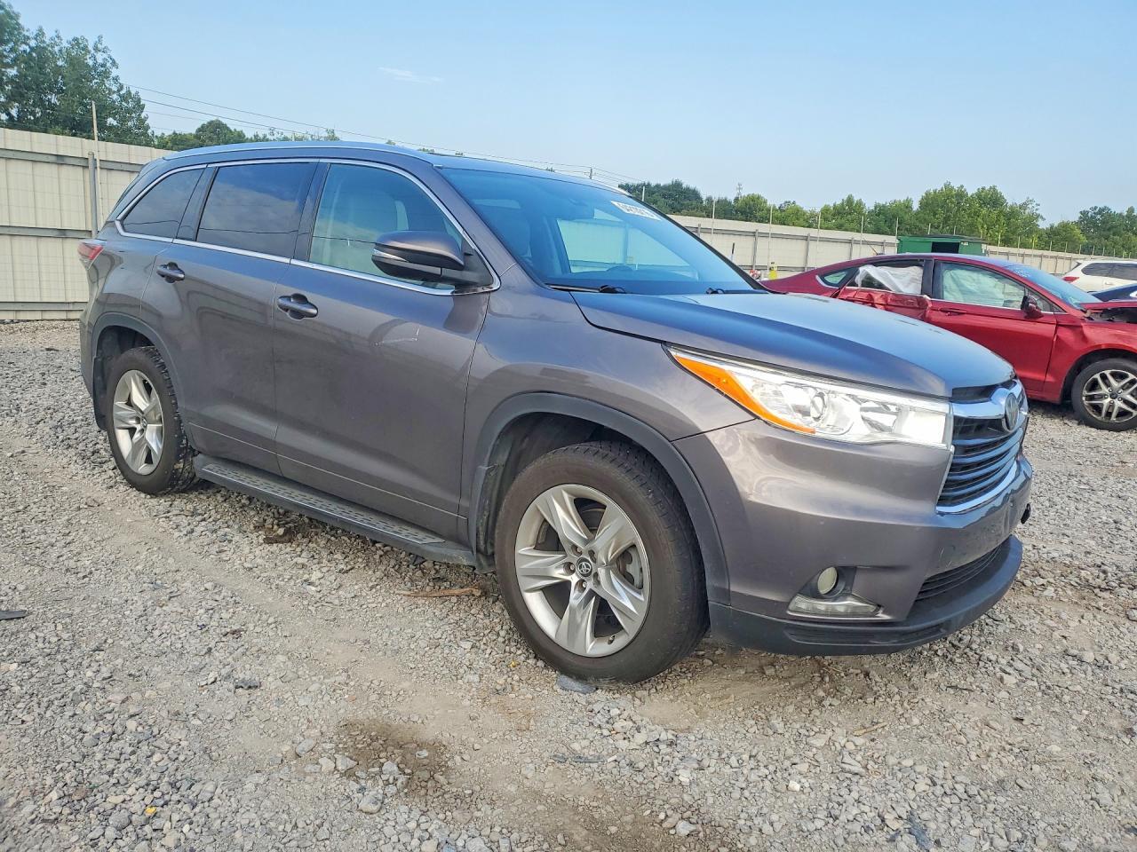 2016 TOYOTA HIGHLANDER LIMITED PLATINUM — Фото 4 из 13