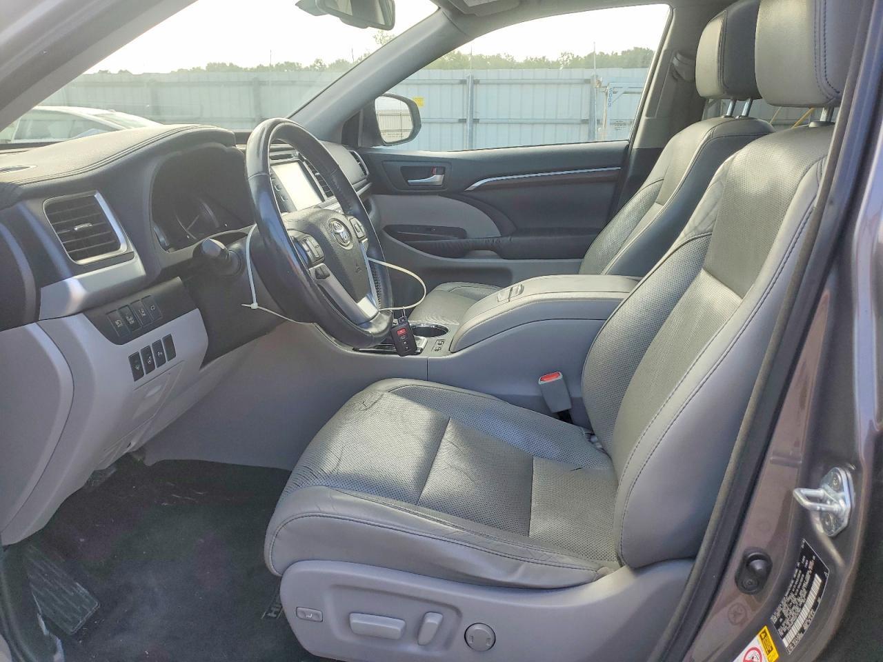 2016 TOYOTA HIGHLANDER LIMITED PLATINUM — Фото 7 из 13