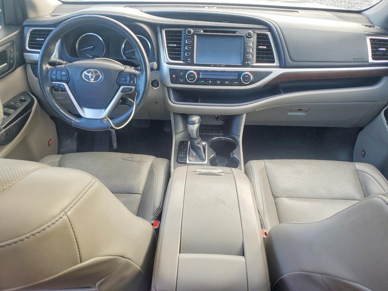 2016 TOYOTA HIGHLANDER LIMITED PLATINUM — Фото 8 из 13