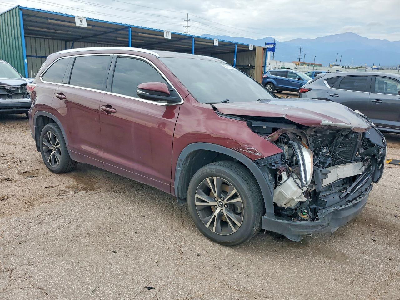2016 TOYOTA HIGHLANDER XLE — Фото 4 из 13