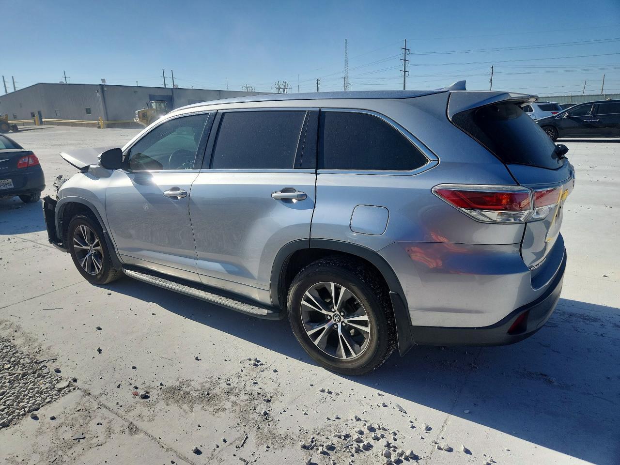2016 TOYOTA HIGHLANDER XLE — Фото 2 из 13