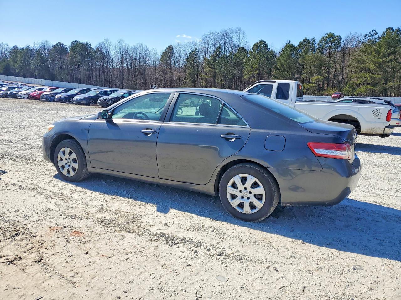 2010 TOYOTA CAMRY — Фото 2 из 12