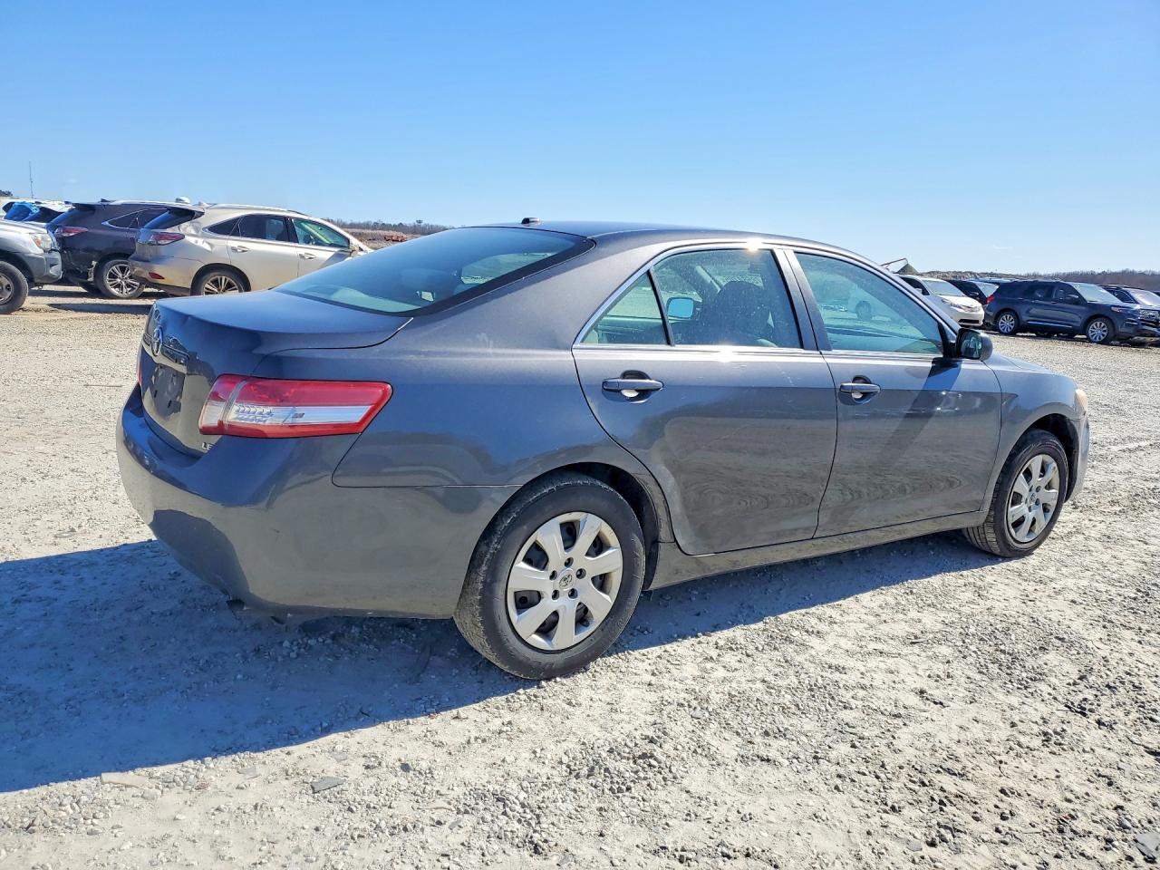 2010 TOYOTA CAMRY — Фото 3 из 12