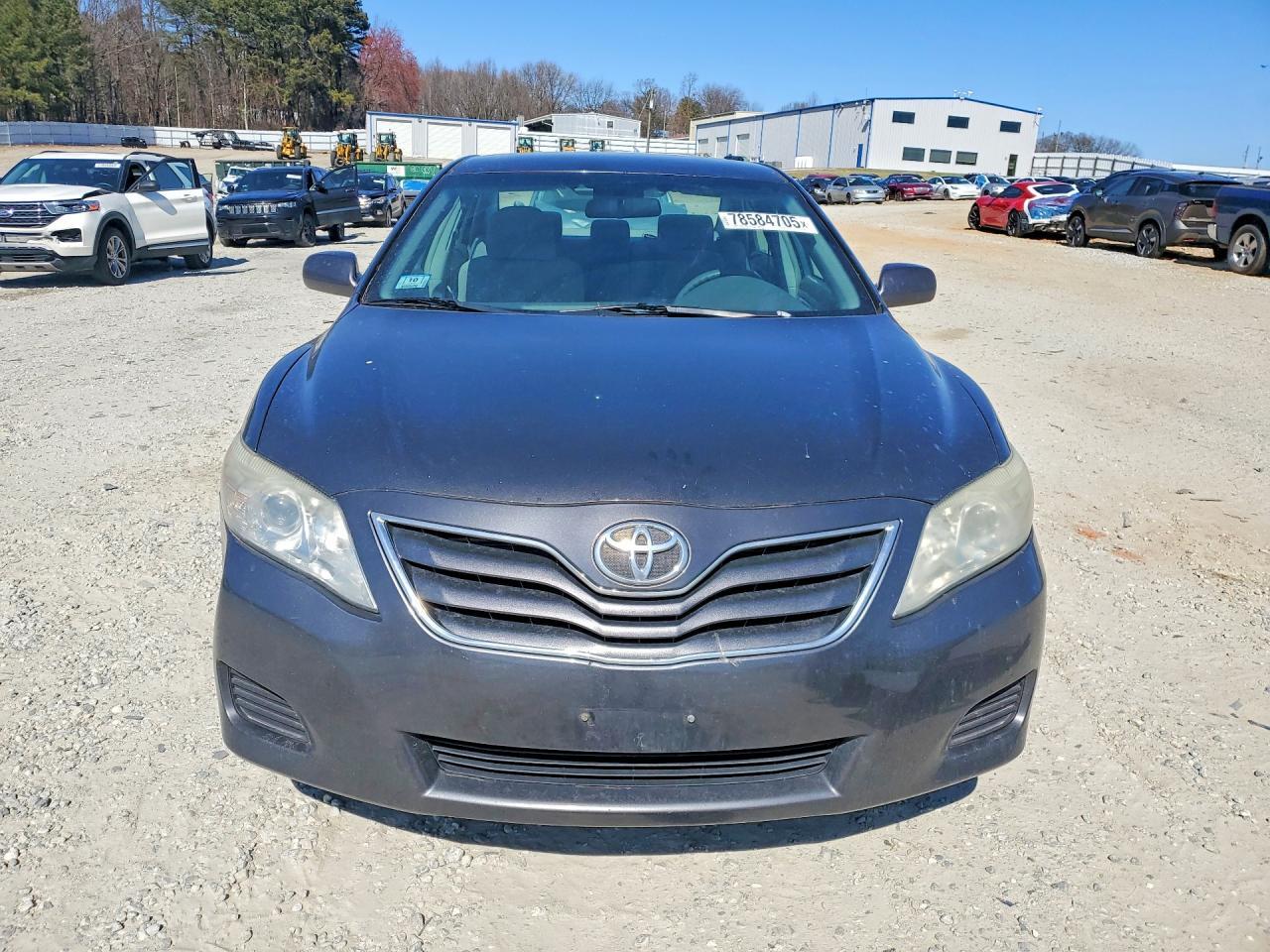 2010 TOYOTA CAMRY — Фото 5 из 12