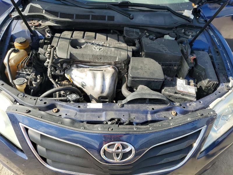 2010 TOYOTA CAMRY LE — Фото 11 из 12