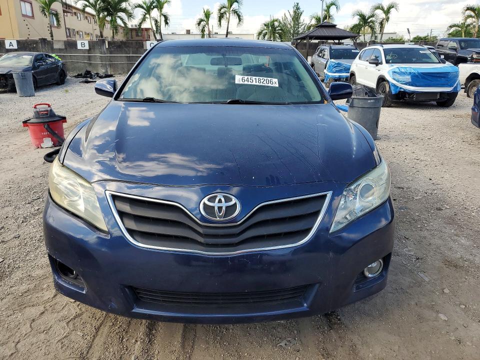 2010 TOYOTA CAMRY LE — Фото 5 из 12