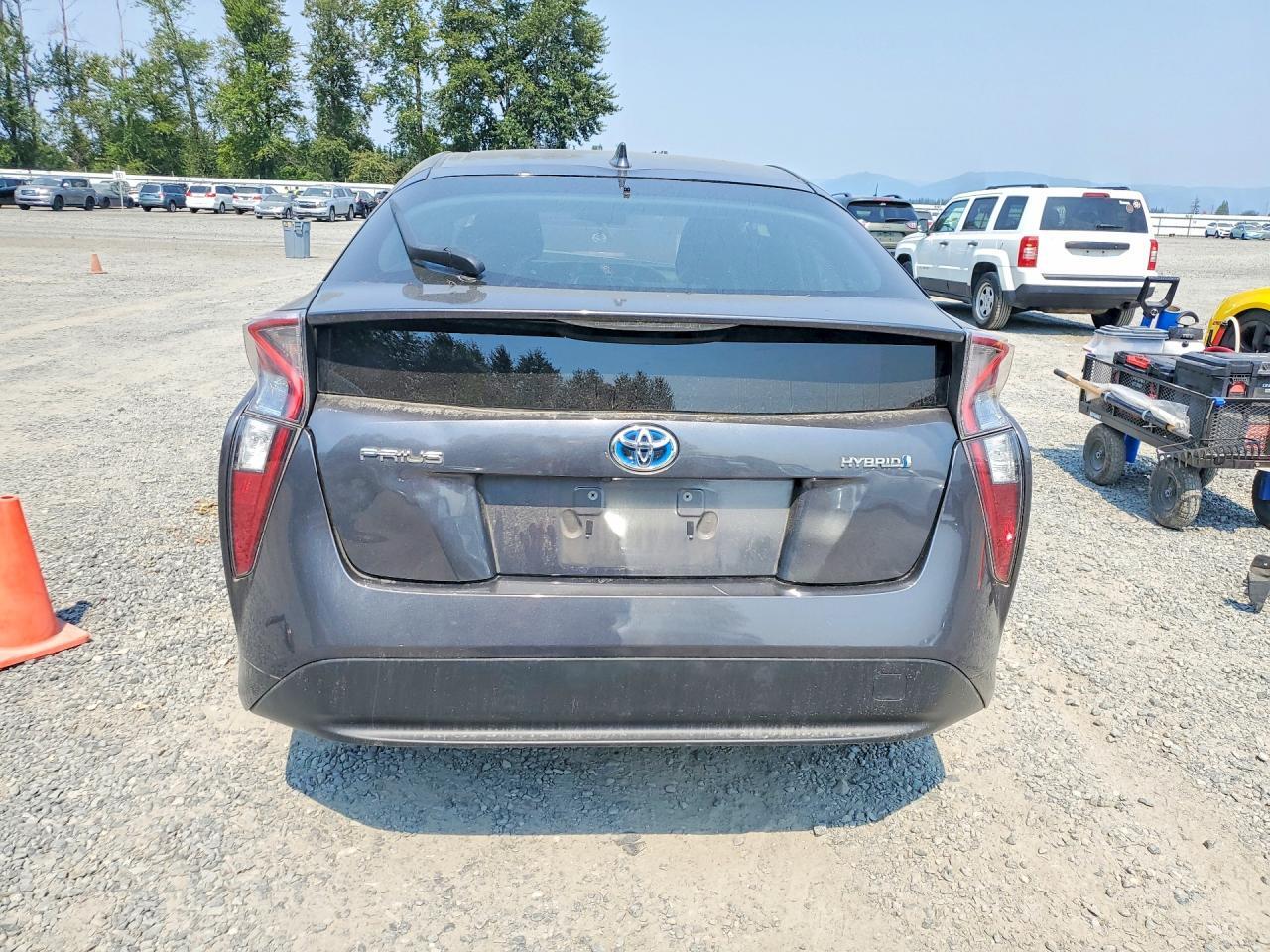2016 TOYOTA PRIUS TWO — Фото 6 из 14