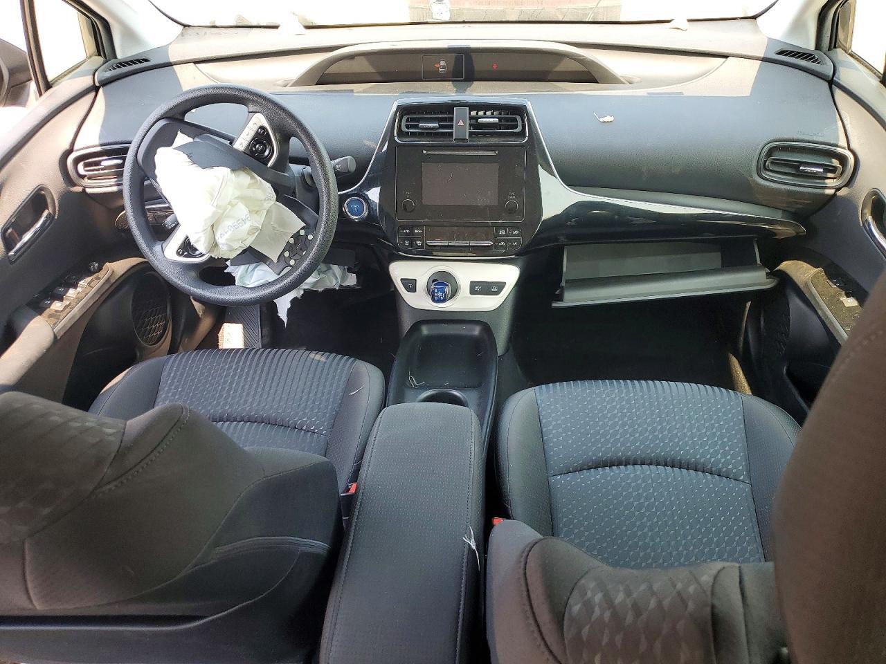 2016 TOYOTA PRIUS TWO — Фото 8 из 14