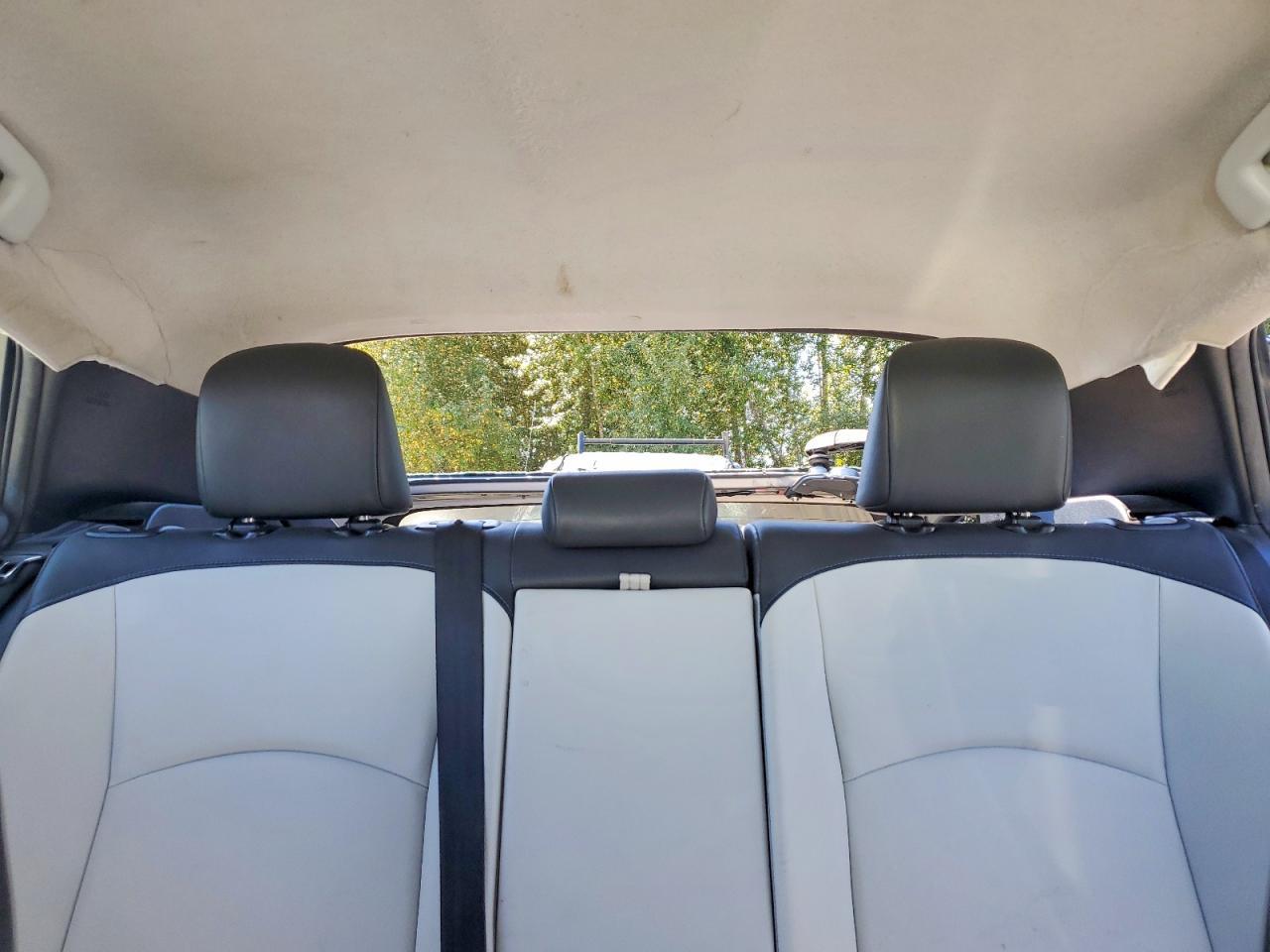 2016 TOYOTA PRIUS THREE TOURING — Фото 10 из 14