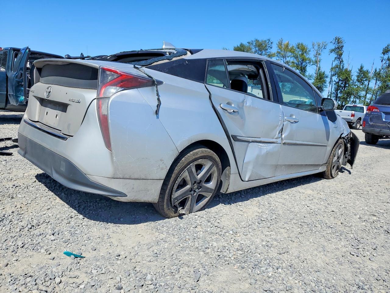 2016 TOYOTA PRIUS THREE TOURING — Фото 3 из 14