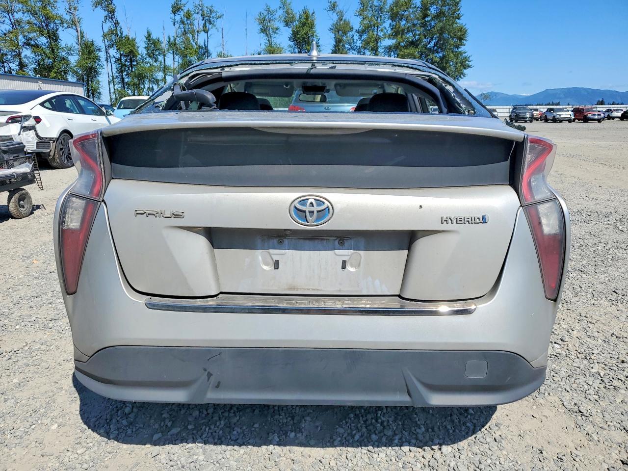 2016 TOYOTA PRIUS THREE TOURING — Фото 6 из 14