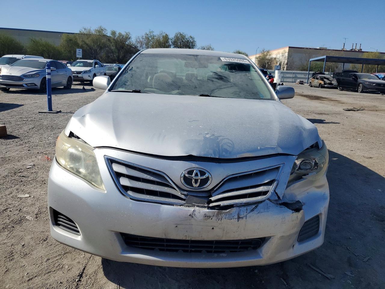 2010 TOYOTA CAMRY LE — Фото 5 из 12