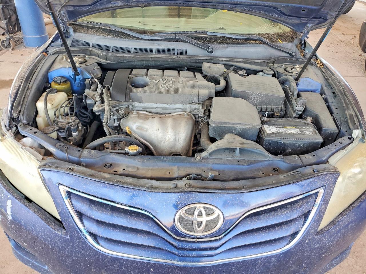 2010 TOYOTA CAMRY LE — Фото 11 из 12