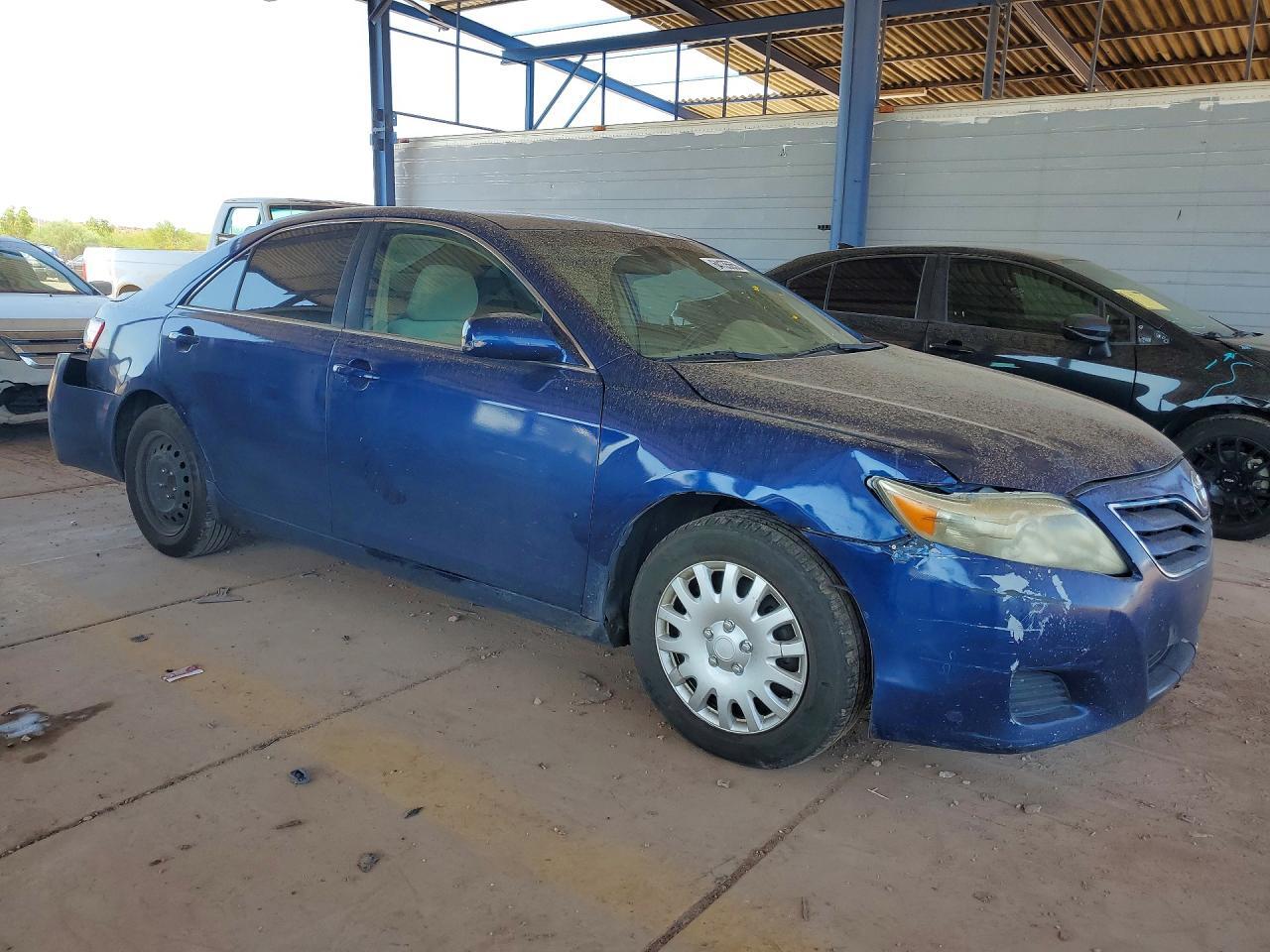 2010 TOYOTA CAMRY LE — Фото 4 из 12