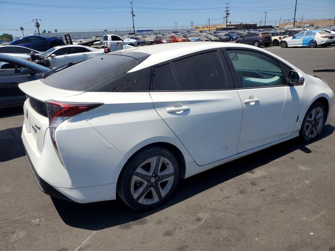 JTDKARFU5G3026784 2016 TOYOTA PRIUS photo no. 3