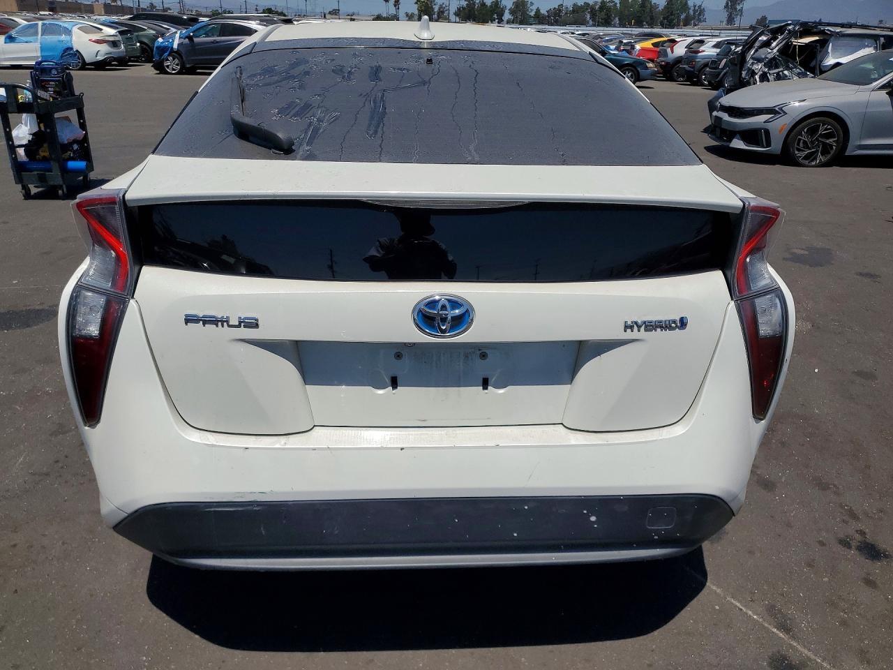 JTDKARFU5G3026784 2016 TOYOTA PRIUS photo no. 6