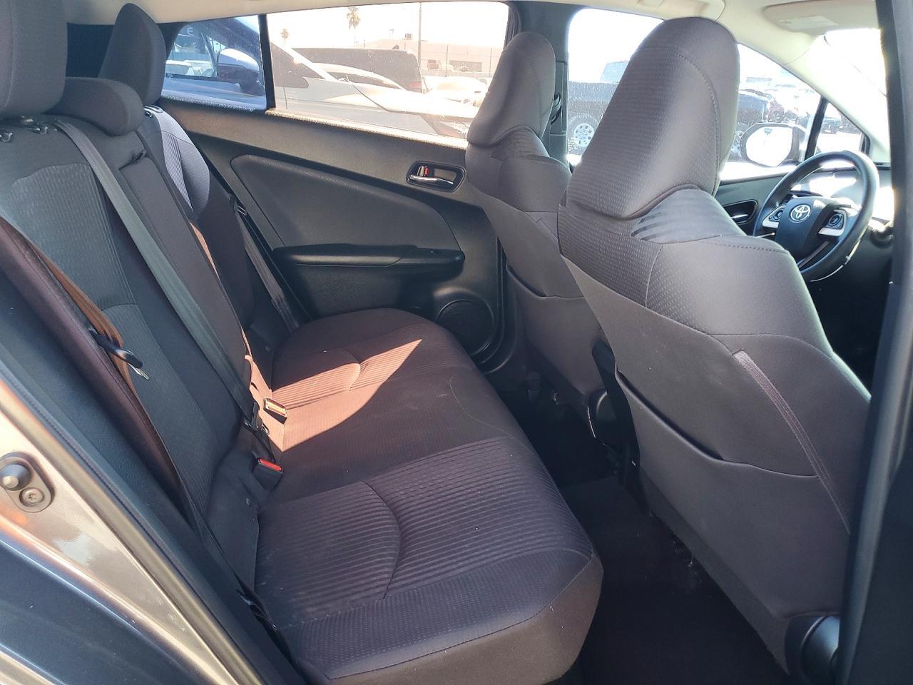 2016 TOYOTA PRIUS TWO — Фото 10 из 12