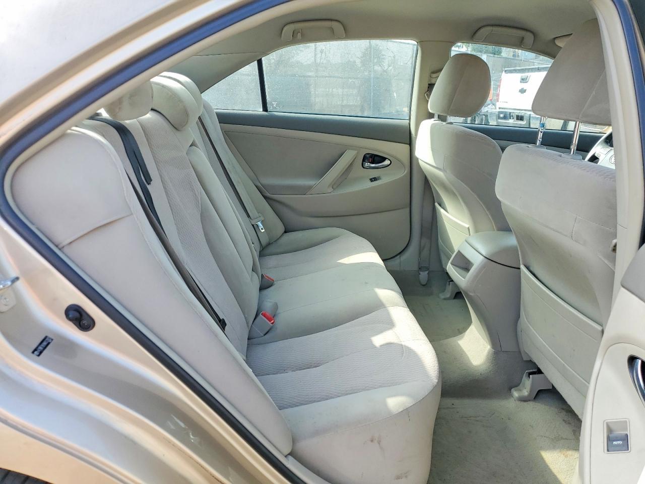 4T1BF3EK9AU532825 2010 TOYOTA CAMRY photo no. 10