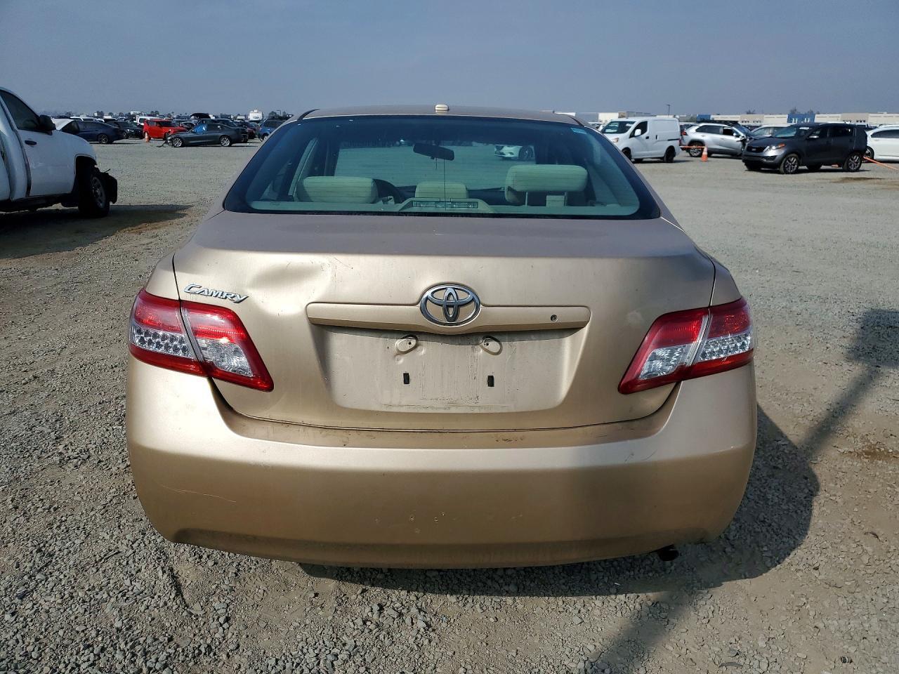 4T1BF3EK9AU532825 2010 TOYOTA CAMRY photo no. 6