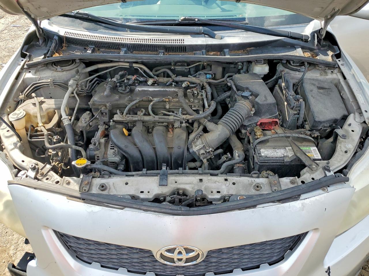 2010 TOYOTA COROLLA LE — Фото 11 из 12