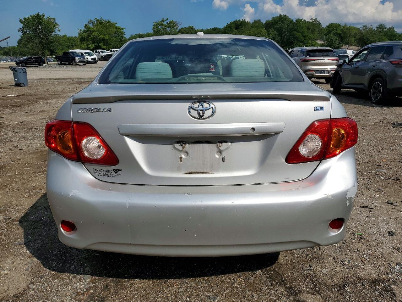 2010 TOYOTA COROLLA LE — Фото 6 из 12