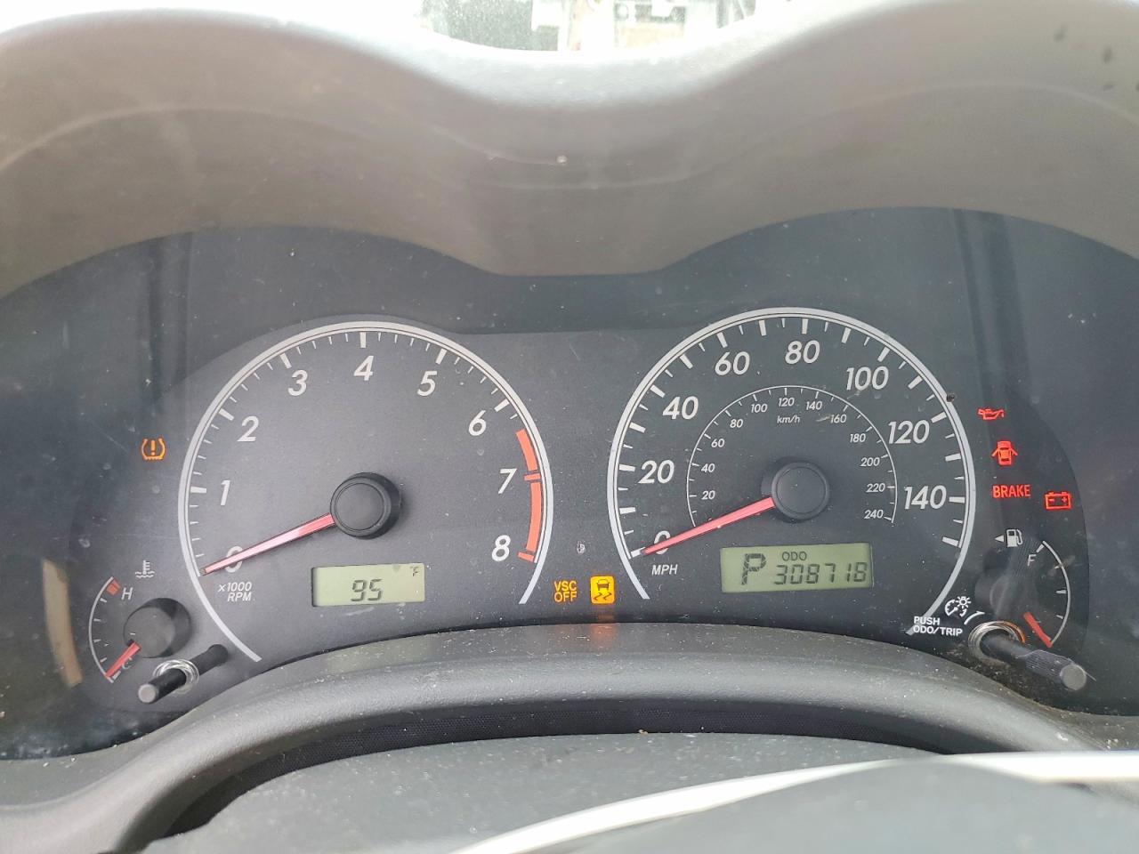 2010 TOYOTA COROLLA LE — Фото 9 из 12