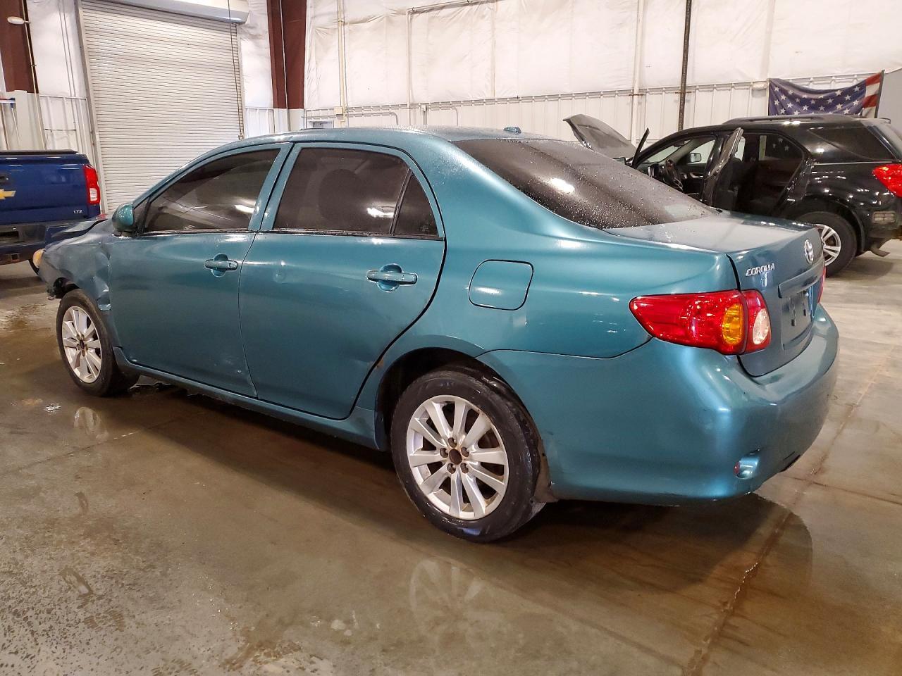 2010 TOYOTA COROLLA LE — Фото 2 из 12