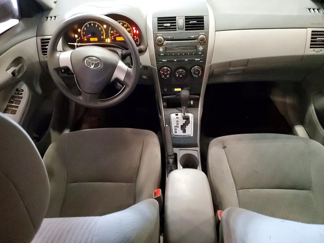 2010 TOYOTA COROLLA LE — Фото 8 из 12