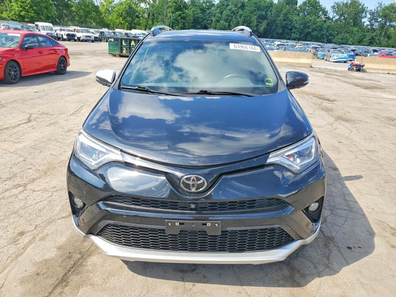 2016 TOYOTA RAV4 SE — Фото 5 из 13