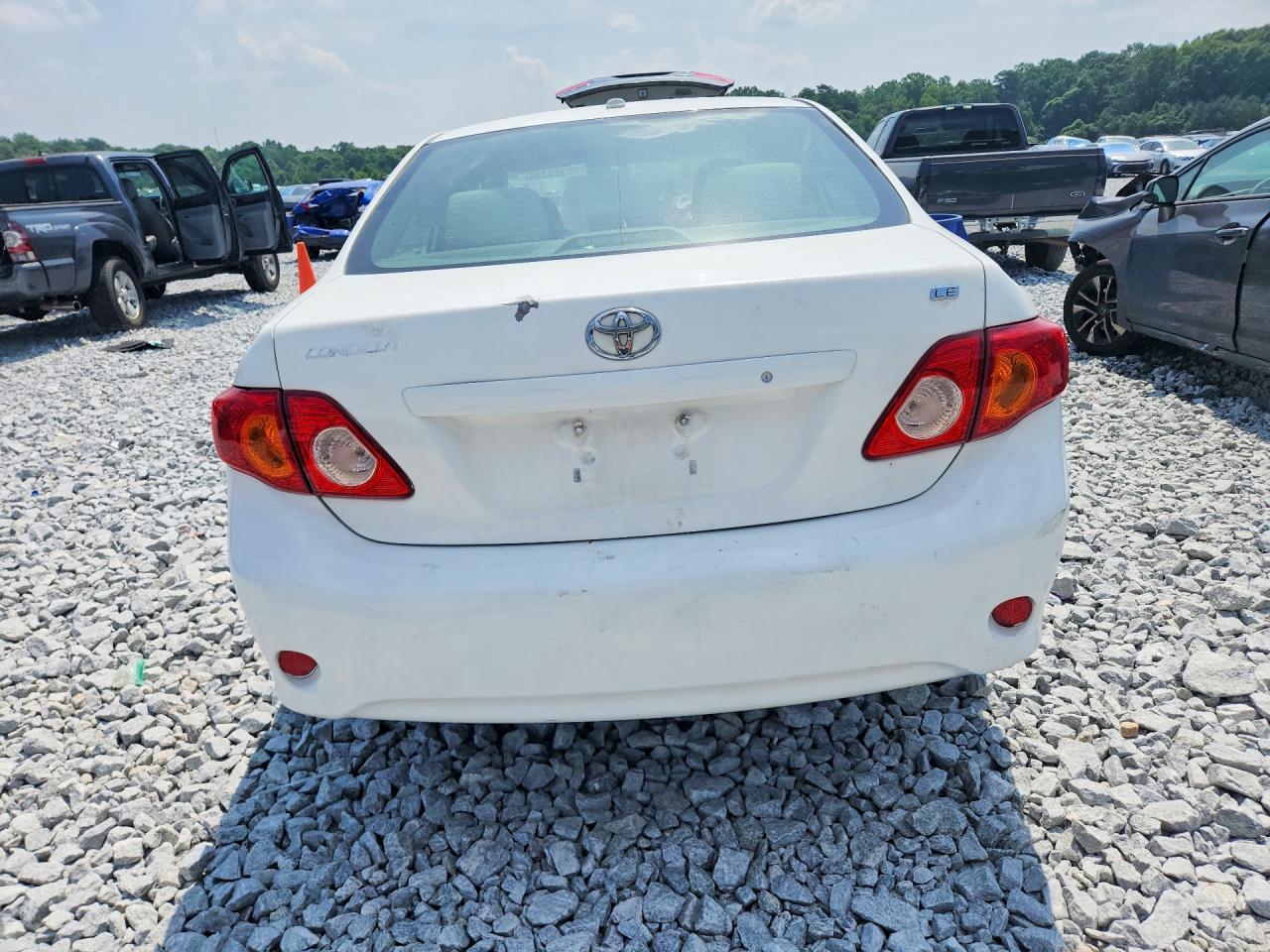 2010 TOYOTA COROLLA — Фото 6 из 11