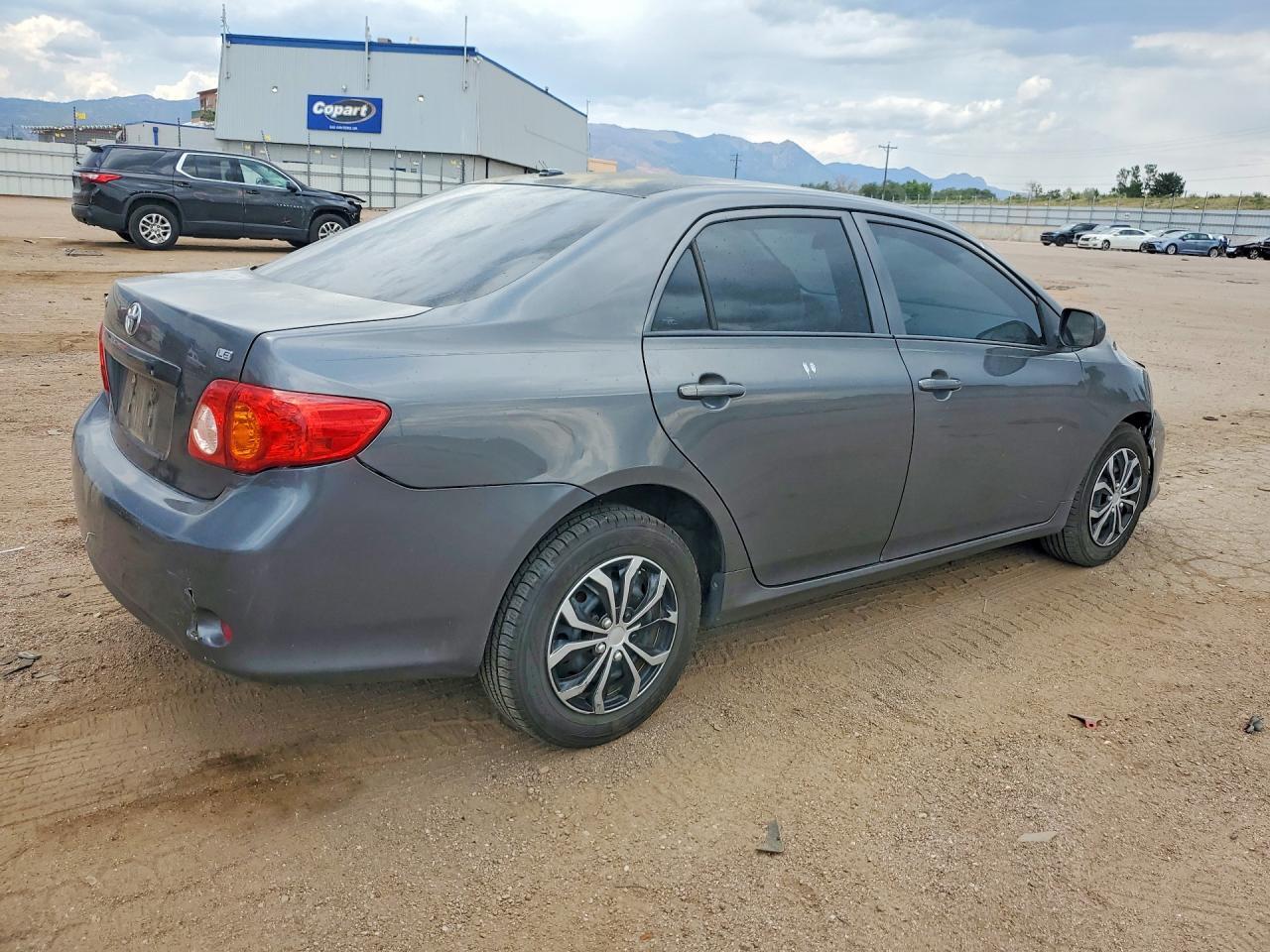 2010 TOYOTA COROLLA LE — Фото 3 из 12