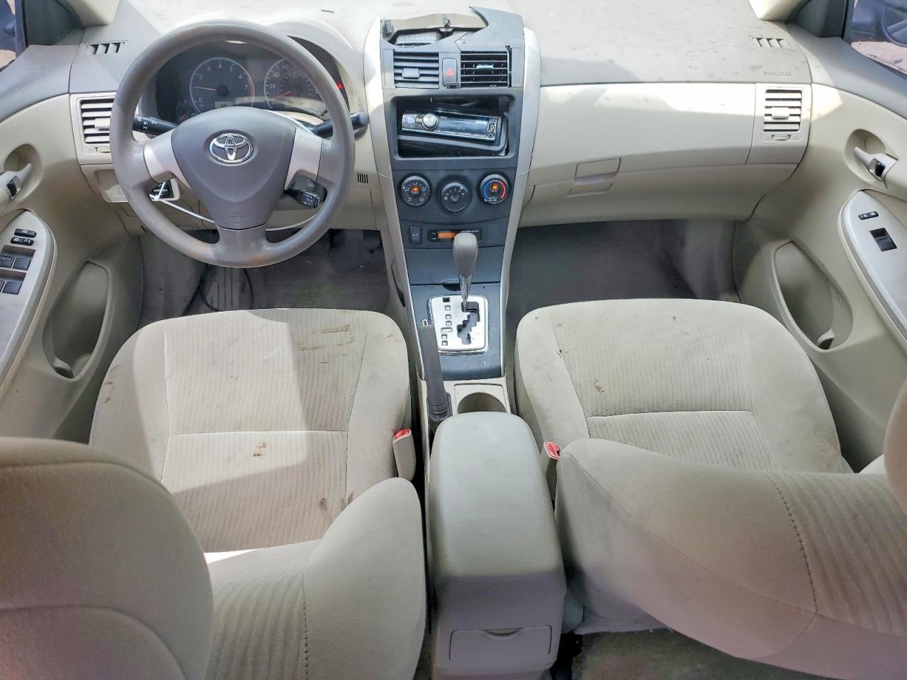 2010 TOYOTA COROLLA LE — Фото 8 из 12