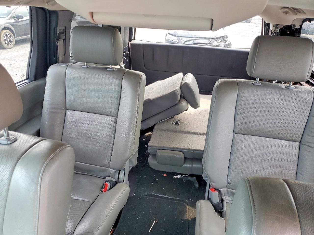 2016 TOYOTA SEQUOIA PLATINUM — Фото 10 из 13