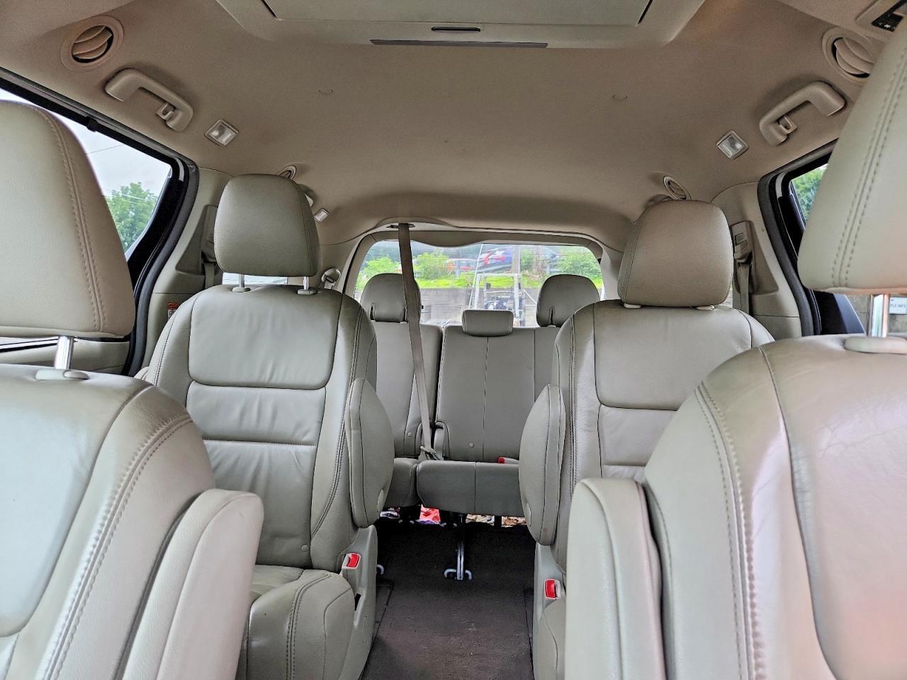 2016 TOYOTA SIENNA XLE PREMIUM 7-PASSENGER — Фото 10 из 13