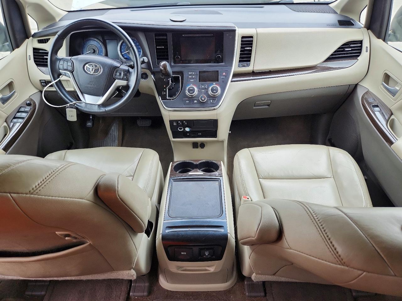 2016 TOYOTA SIENNA XLE PREMIUM 7-PASSENGER — Фото 8 из 13