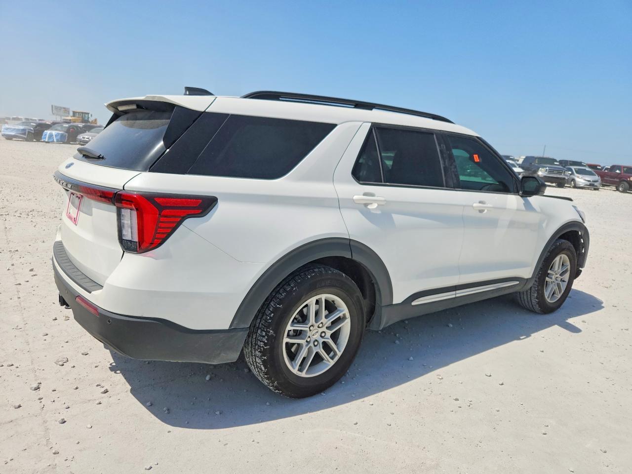 1FMUK7DH2SGC36658 2025 FORD EXPLORER photo no. 3