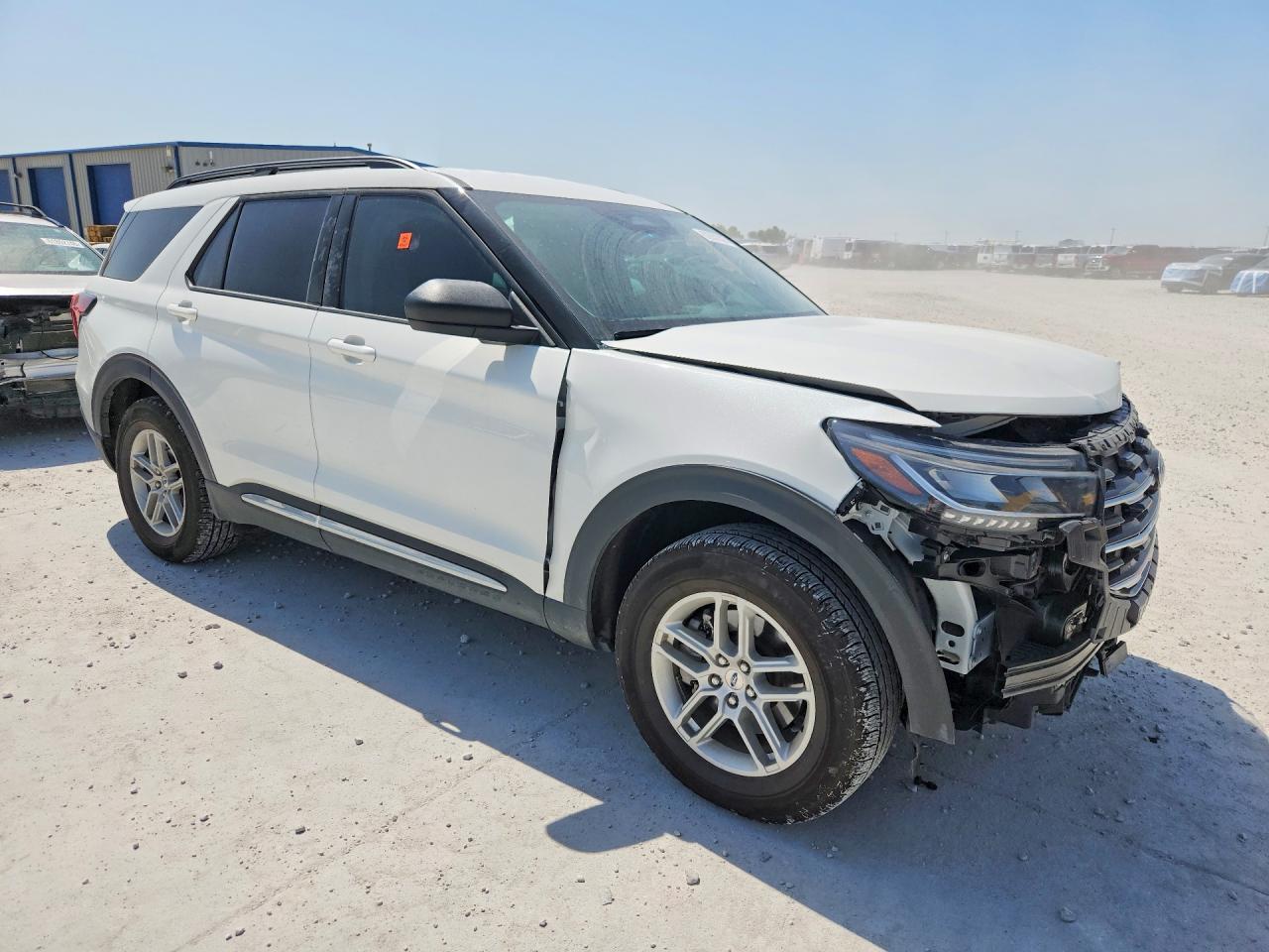 1FMUK7DH2SGC36658 2025 FORD EXPLORER photo no. 4