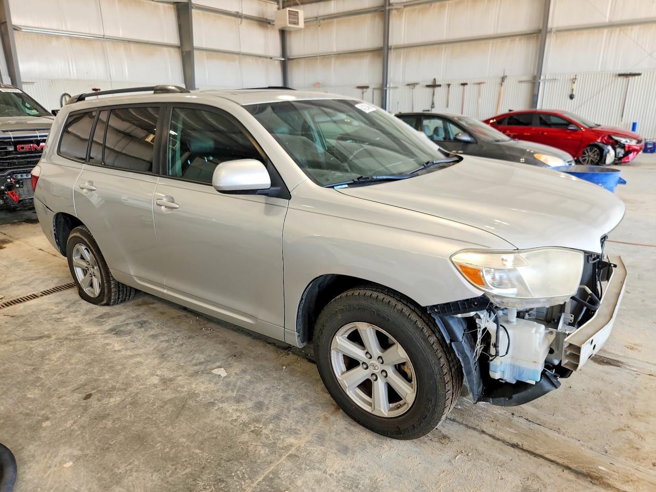 2010 TOYOTA HIGHLANDER SE — Фото 4 из 13