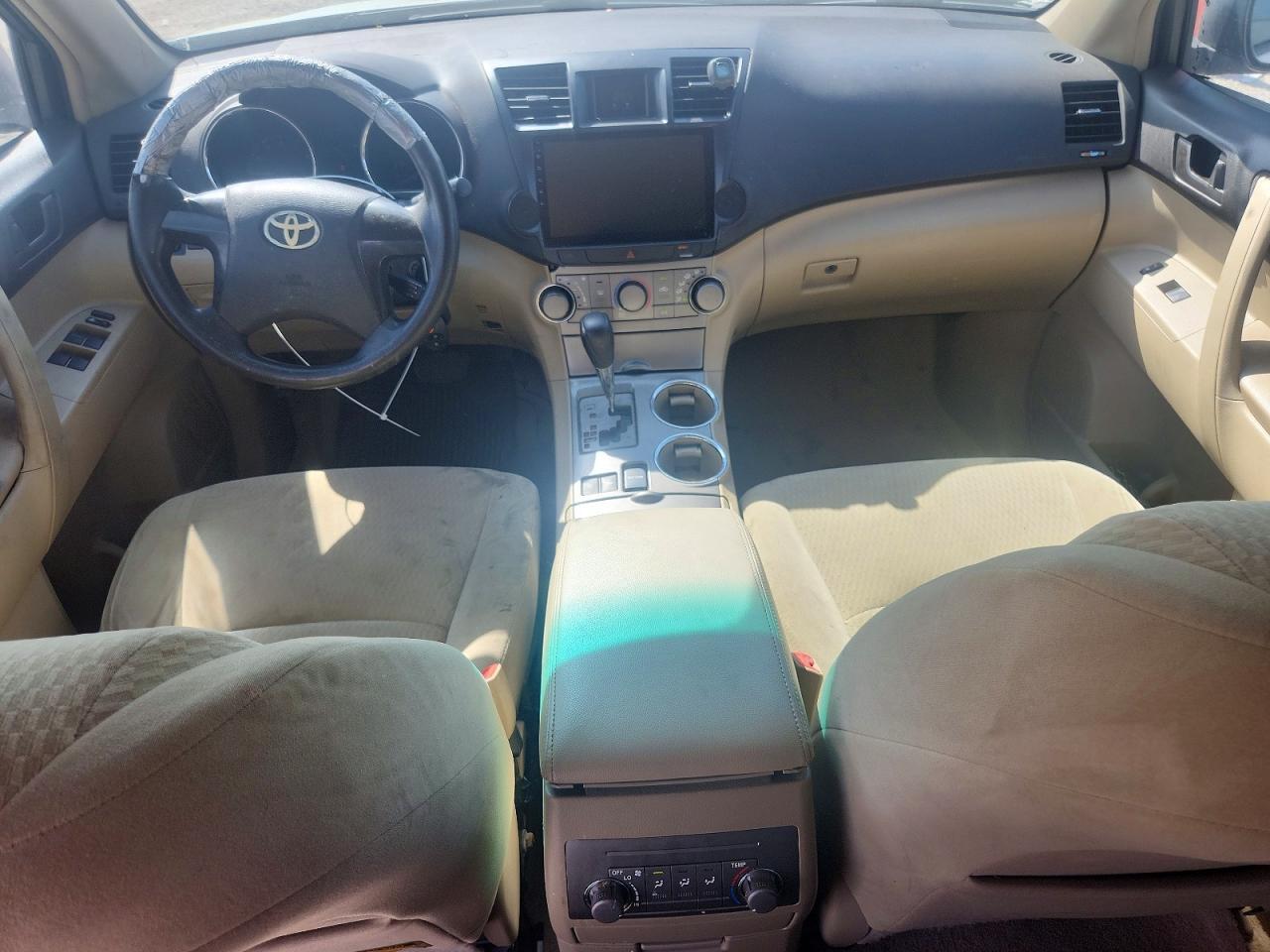 5TDZK3EH3AS022574 2010 TOYOTA HIGHLANDER photo no. 8