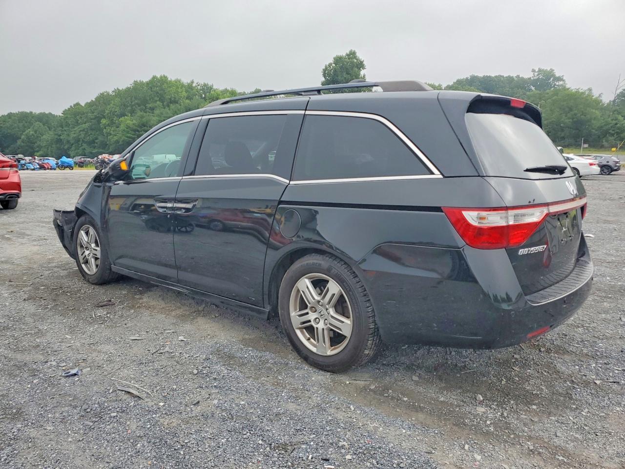 2013 HONDA ODYSSEY TOURING — Фото 2 из 13
