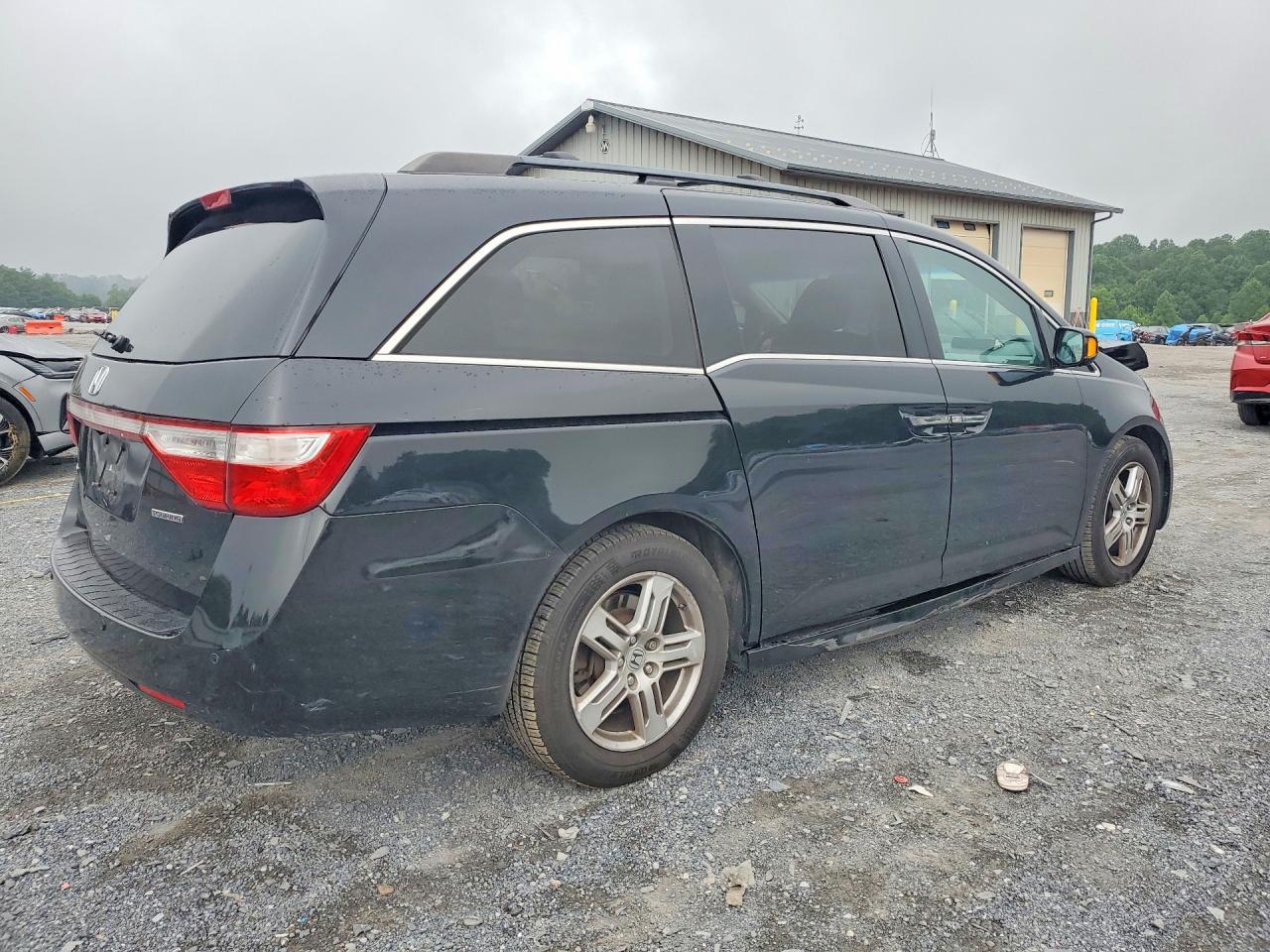 2013 HONDA ODYSSEY TOURING — Фото 3 из 13
