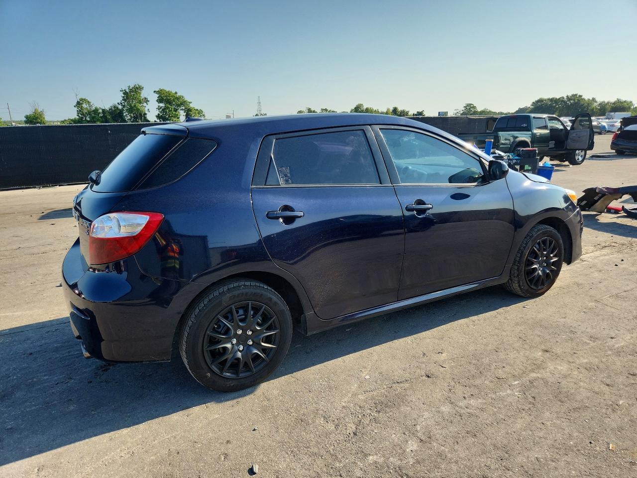 2010 TOYOTA MATRIX S — Фото 3 из 12
