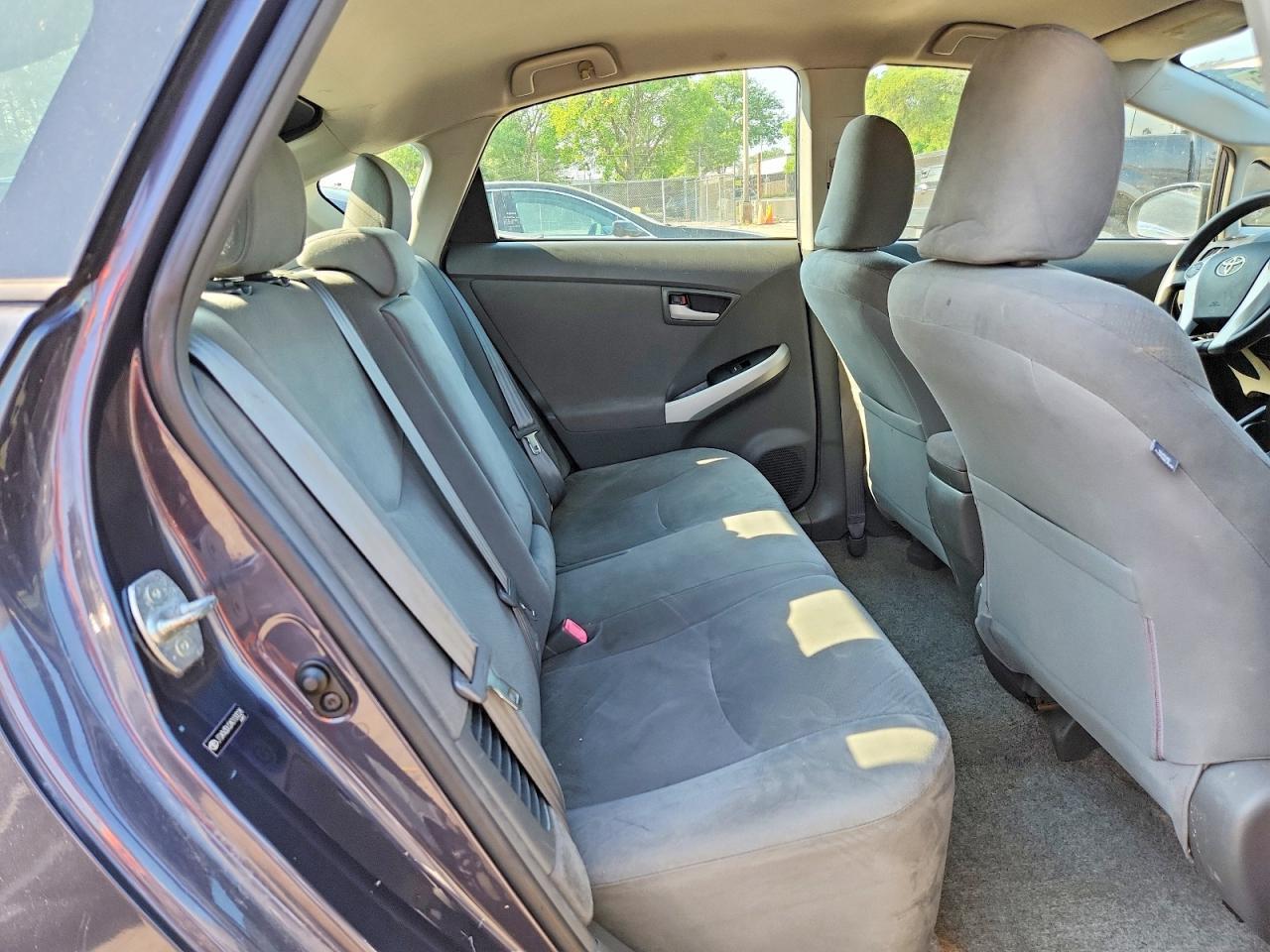 2010 TOYOTA PRIUS II — Фото 10 из 12