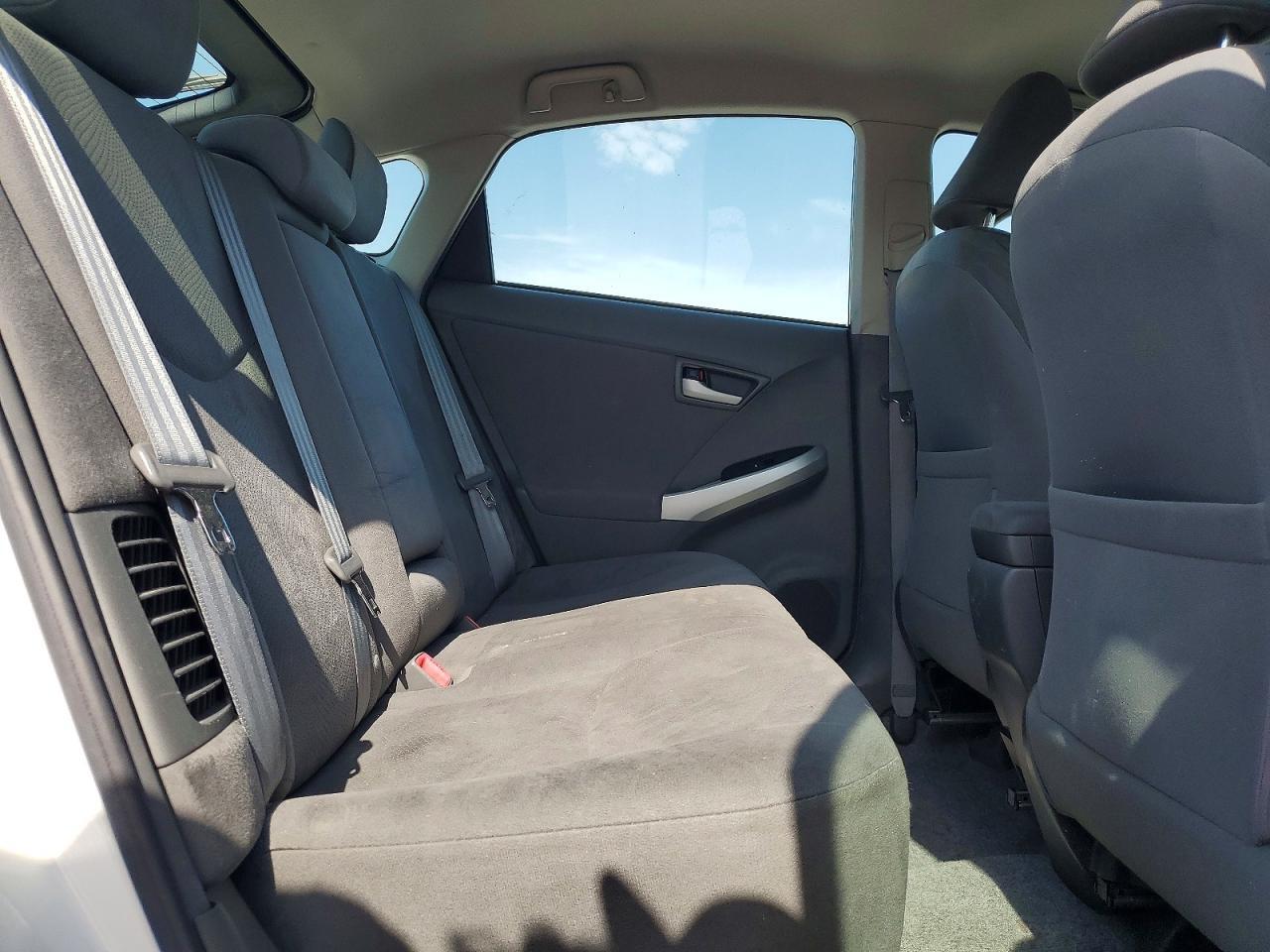 2010 TOYOTA PRIUS II — Фото 10 из 12