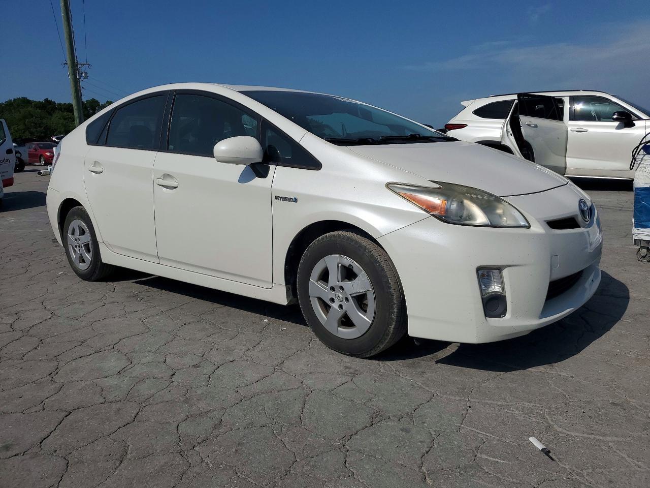 2010 TOYOTA PRIUS II — Фото 4 из 12