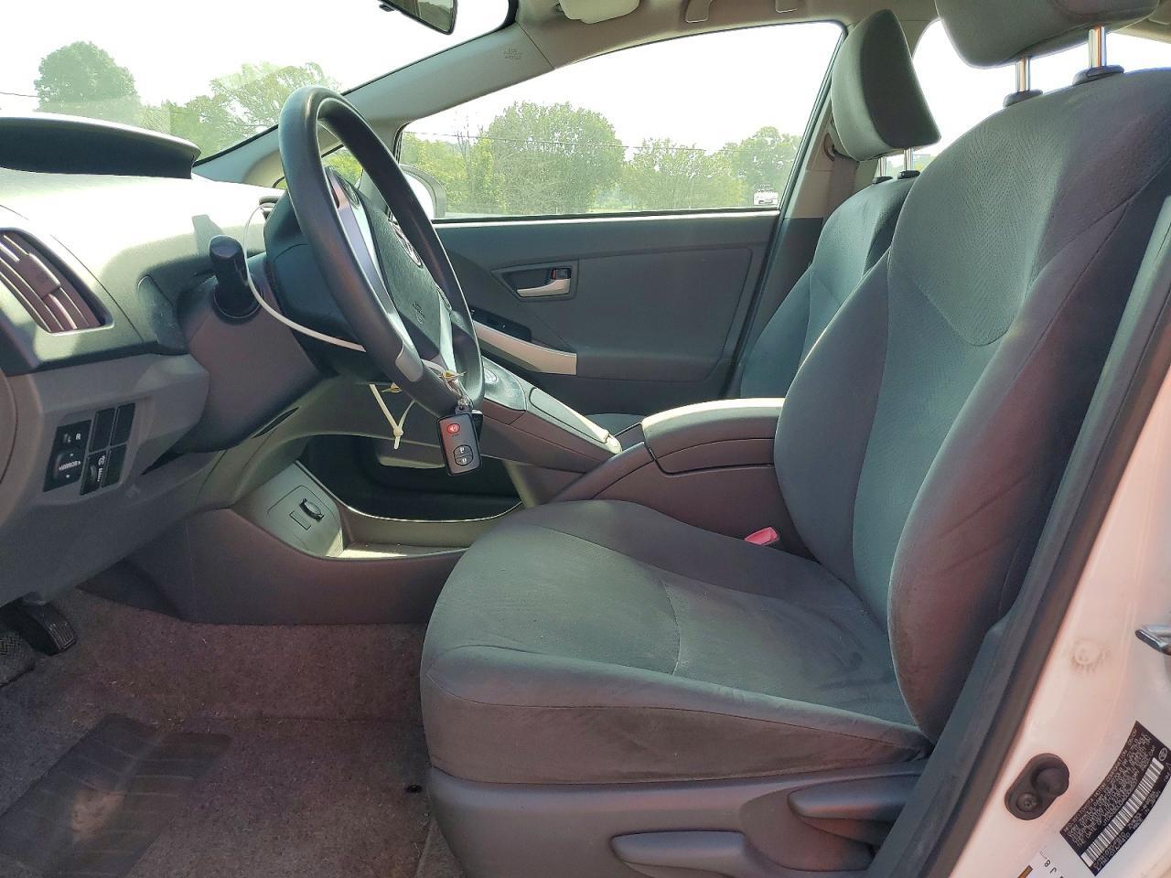 2010 TOYOTA PRIUS II — Фото 7 из 12