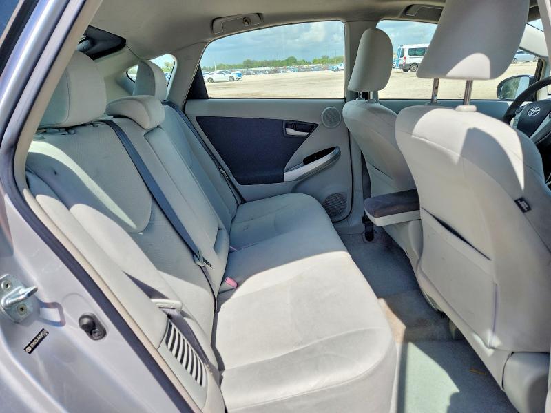 2010 TOYOTA PRIUS III — Фото 11 из 13