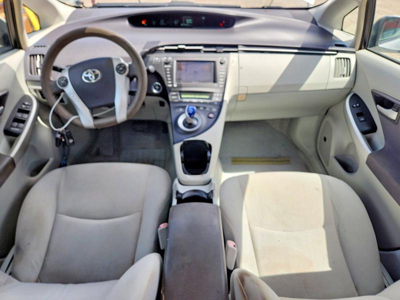 2010 TOYOTA PRIUS III — Фото 8 из 13