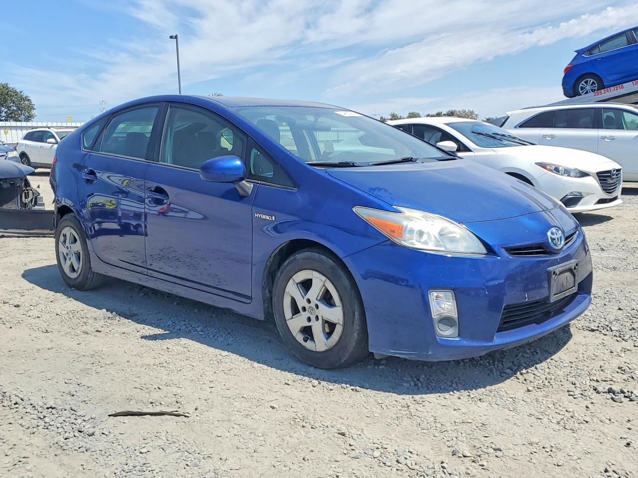 2010 TOYOTA PRIUS III — Фото 4 из 13