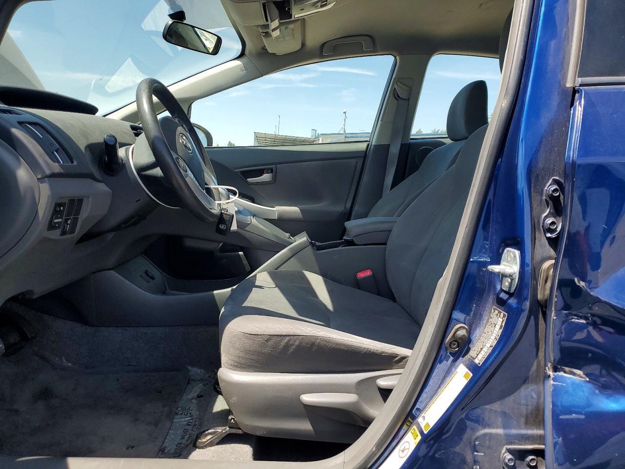 2010 TOYOTA PRIUS III — Фото 7 из 13